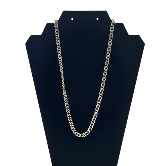 Silver Chain - Picture 1 of 4